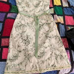 Strapless knee lenght cocktail dress